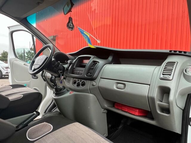 Білий Рено Трафік пас., об'ємом двигуна 2 л та пробігом 190 тис. км за 11900 $, фото 14 на Automoto.ua