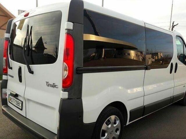 Білий Рено Трафік пас., об'ємом двигуна 0 л та пробігом 350 тис. км за 2500 $, фото 3 на Automoto.ua