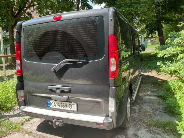 Чорний Рено Трафік пас., об'ємом двигуна 2 л та пробігом 316 тис. км за 13500 $, фото 5 на Automoto.ua