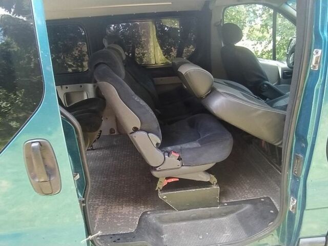 Зелений Рено Трафік пас., об'ємом двигуна 0 л та пробігом 280 тис. км за 7600 $, фото 10 на Automoto.ua