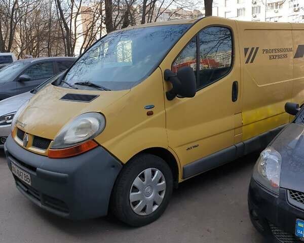 Жовтий Рено Трафік, об'ємом двигуна 2.46 л та пробігом 354 тис. км за 5500 $, фото 1 на Automoto.ua