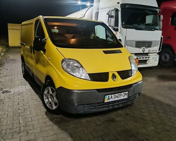 Жовтий Рено Трафік, об'ємом двигуна 2 л та пробігом 424 тис. км за 5800 $, фото 1 на Automoto.ua
