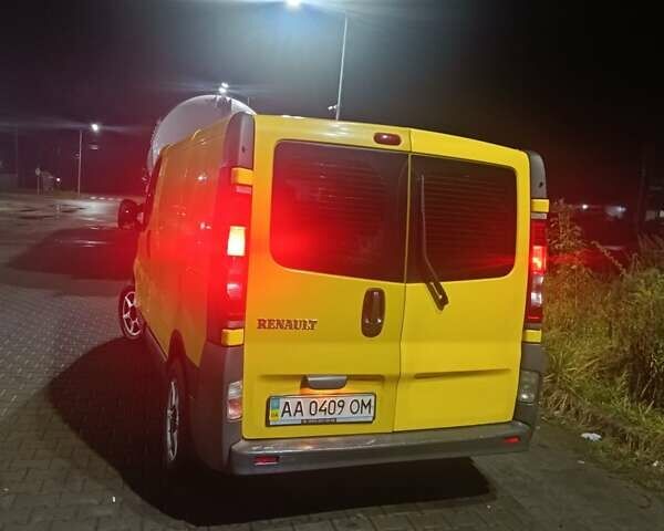 Жовтий Рено Трафік, об'ємом двигуна 2 л та пробігом 424 тис. км за 5800 $, фото 4 на Automoto.ua