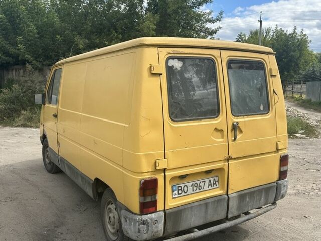 Жовтий Рено Трафік, об'ємом двигуна 1.7 л та пробігом 500 тис. км за 800 $, фото 4 на Automoto.ua
