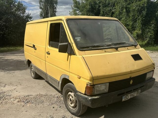 Жовтий Рено Трафік, об'ємом двигуна 1.7 л та пробігом 500 тис. км за 800 $, фото 1 на Automoto.ua