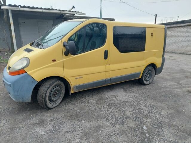Желтый Рено Трафик, объемом двигателя 0 л и пробегом 250 тыс. км за 3500 $, фото 1 на Automoto.ua