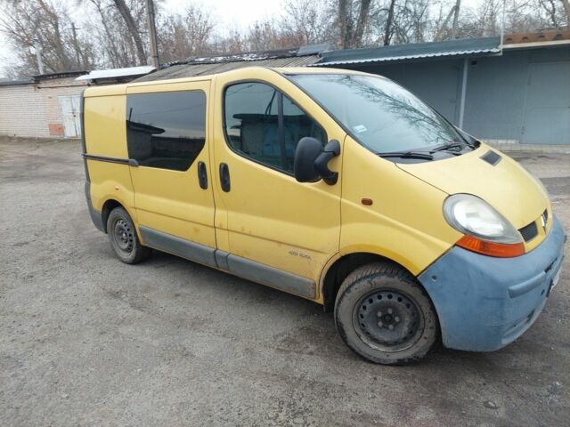 Желтый Рено Трафик, объемом двигателя 0 л и пробегом 250 тыс. км за 3500 $, фото 2 на Automoto.ua