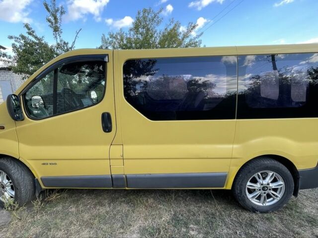 Желтый Рено Трафик, объемом двигателя 1.9 л и пробегом 390 тыс. км за 7299 $, фото 5 на Automoto.ua