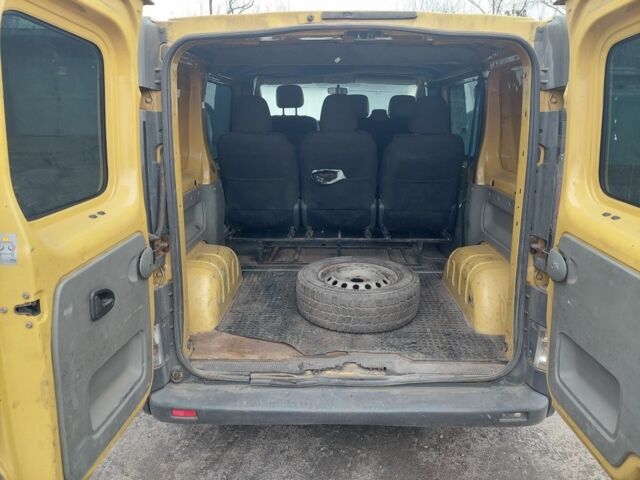 Желтый Рено Трафик, объемом двигателя 0 л и пробегом 250 тыс. км за 3500 $, фото 5 на Automoto.ua