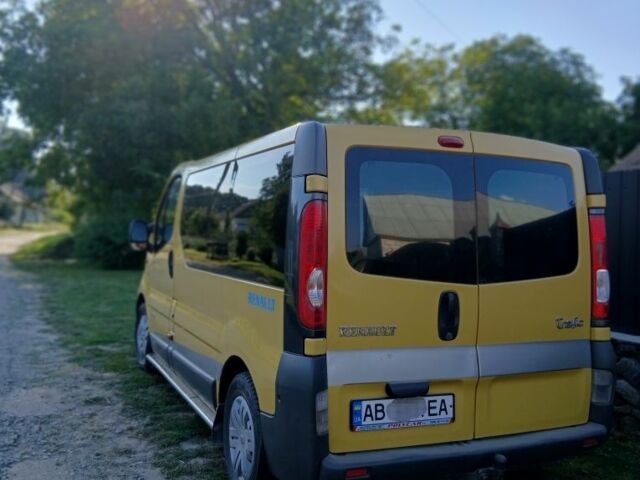 Желтый Рено Трафик, объемом двигателя 1.9 л и пробегом 300 тыс. км за 8500 $, фото 5 на Automoto.ua
