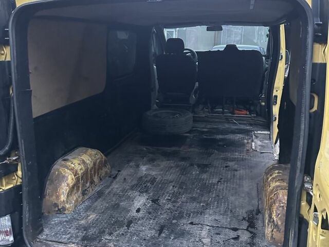 Жовтий Рено Трафік, об'ємом двигуна 1.9 л та пробігом 400 тис. км за 6300 $, фото 5 на Automoto.ua