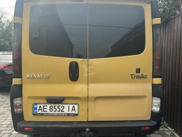 Жовтий Рено Трафік, об'ємом двигуна 1.9 л та пробігом 400 тис. км за 6300 $, фото 4 на Automoto.ua