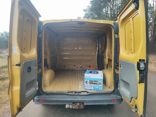 Желтый Рено Трафик, объемом двигателя 1.9 л и пробегом 410 тыс. км за 3950 $, фото 8 на Automoto.ua