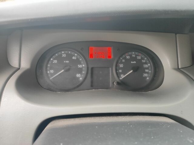 Желтый Рено Трафик, объемом двигателя 1.9 л и пробегом 410 тыс. км за 3950 $, фото 15 на Automoto.ua