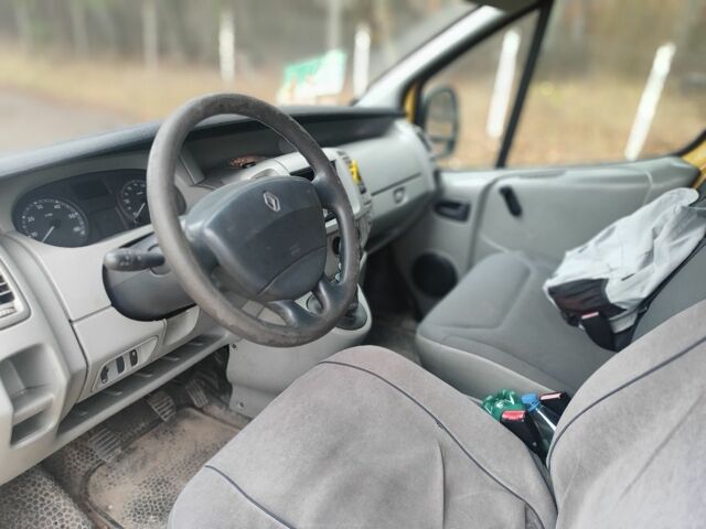 Желтый Рено Трафик, объемом двигателя 1.9 л и пробегом 410 тыс. км за 3950 $, фото 14 на Automoto.ua