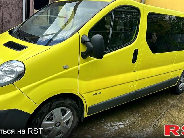 Жовтий Рено Трафік, об'ємом двигуна 2 л та пробігом 172 тис. км за 11999 $, фото 2 на Automoto.ua