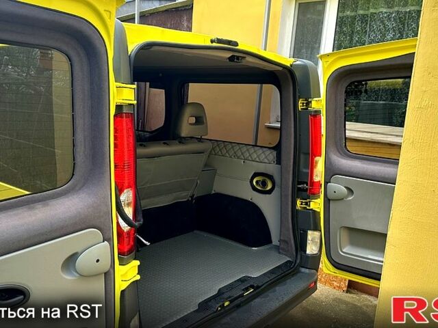 Жовтий Рено Трафік, об'ємом двигуна 2 л та пробігом 172 тис. км за 11999 $, фото 6 на Automoto.ua