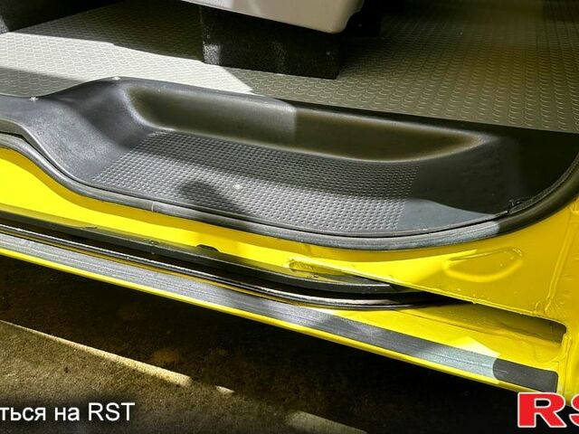 Жовтий Рено Трафік, об'ємом двигуна 2 л та пробігом 172 тис. км за 11999 $, фото 7 на Automoto.ua