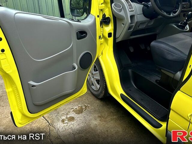 Жовтий Рено Трафік, об'ємом двигуна 2 л та пробігом 172 тис. км за 11999 $, фото 12 на Automoto.ua