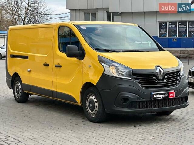Желтый Рено Трафик, объемом двигателя 1.6 л и пробегом 170 тыс. км за 12990 $, фото 2 на Automoto.ua