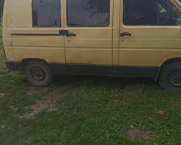 Жовтий Рено Трафік, об'ємом двигуна 1.7 л та пробігом 134 тис. км за 850 $, фото 5 на Automoto.ua
