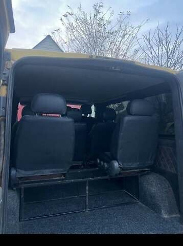 Желтый Рено Трафик, объемом двигателя 1.9 л и пробегом 450 тыс. км за 5700 $, фото 5 на Automoto.ua