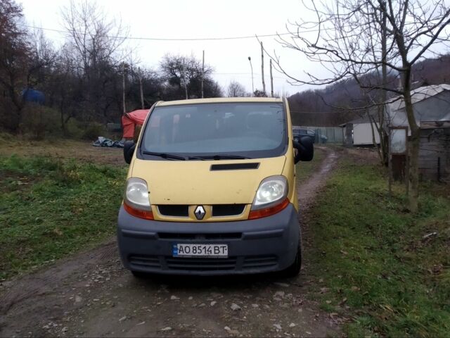Желтый Рено Трафик, объемом двигателя 1.9 л и пробегом 374 тыс. км за 5200 $, фото 4 на Automoto.ua