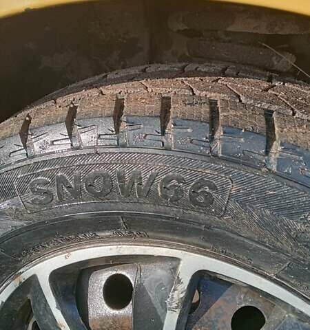 Желтый Рено Трафик, объемом двигателя 1.9 л и пробегом 450 тыс. км за 5700 $, фото 10 на Automoto.ua