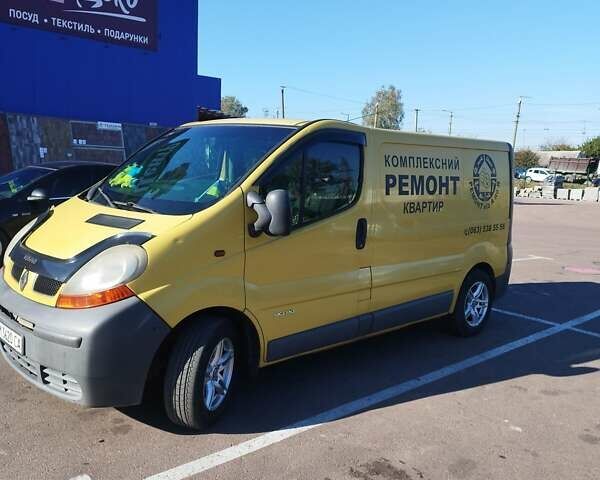 Желтый Рено Трафик, объемом двигателя 1.9 л и пробегом 345 тыс. км за 6100 $, фото 6 на Automoto.ua