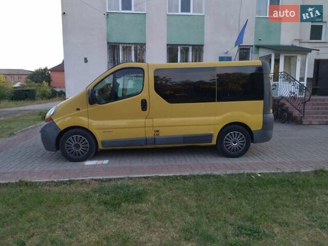 Желтый Рено Трафик, объемом двигателя 1.9 л и пробегом 309 тыс. км за 6000 $, фото 5 на Automoto.ua