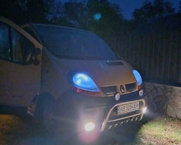 Жовтий Рено Трафік, об'ємом двигуна 1.9 л та пробігом 300 тис. км за 8500 $, фото 3 на Automoto.ua