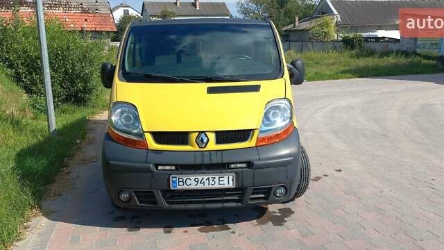 Желтый Рено Трафик, объемом двигателя 1.87 л и пробегом 420 тыс. км за 7800 $, фото 6 на Automoto.ua