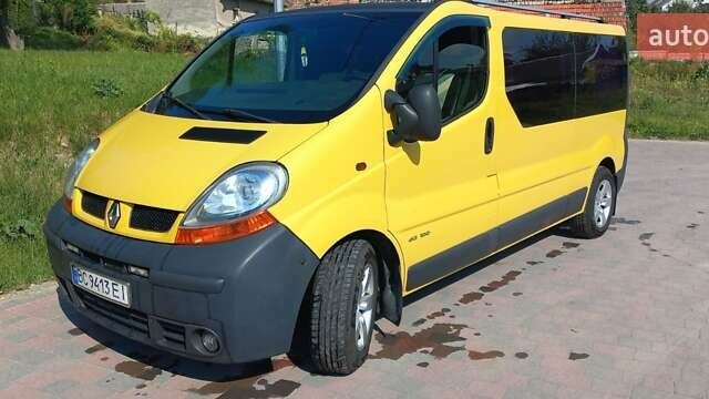 Желтый Рено Трафик, объемом двигателя 1.87 л и пробегом 420 тыс. км за 7800 $, фото 4 на Automoto.ua