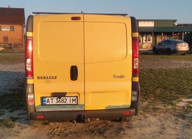 Жовтий Рено Трафік, об'ємом двигуна 1.9 л та пробігом 328 тис. км за 5850 $, фото 1 на Automoto.ua