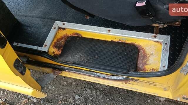 Желтый Рено Трафик, объемом двигателя 1.87 л и пробегом 390 тыс. км за 6500 $, фото 14 на Automoto.ua