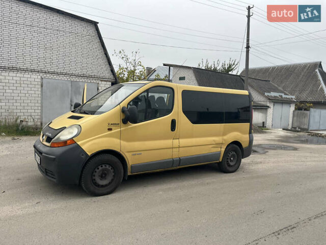 Желтый Рено Трафик, объемом двигателя 1.87 л и пробегом 380 тыс. км за 5500 $, фото 8 на Automoto.ua