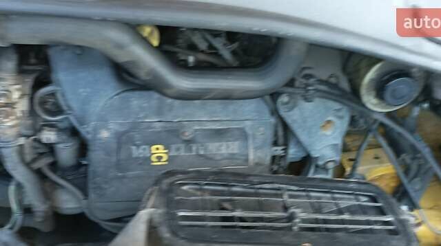 Желтый Рено Трафик, объемом двигателя 1.87 л и пробегом 390 тыс. км за 6500 $, фото 7 на Automoto.ua