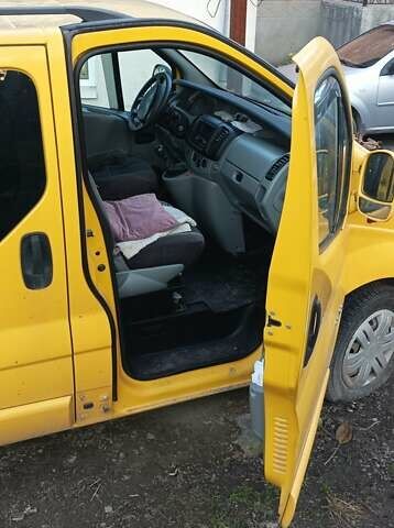 Желтый Рено Трафик, объемом двигателя 1.87 л и пробегом 390 тыс. км за 6500 $, фото 17 на Automoto.ua