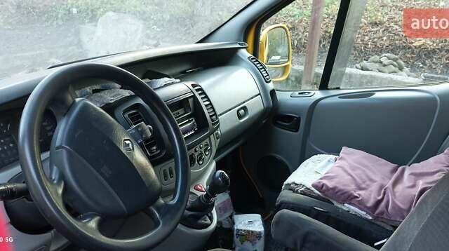 Желтый Рено Трафик, объемом двигателя 1.87 л и пробегом 390 тыс. км за 6500 $, фото 22 на Automoto.ua