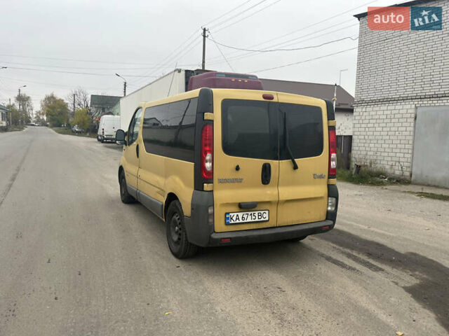Желтый Рено Трафик, объемом двигателя 1.87 л и пробегом 380 тыс. км за 5500 $, фото 4 на Automoto.ua