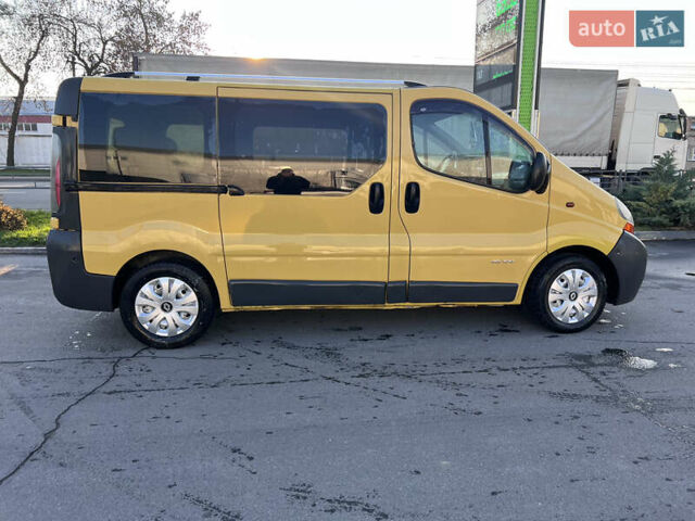 Желтый Рено Трафик, объемом двигателя 1.87 л и пробегом 421 тыс. км за 5999 $, фото 10 на Automoto.ua