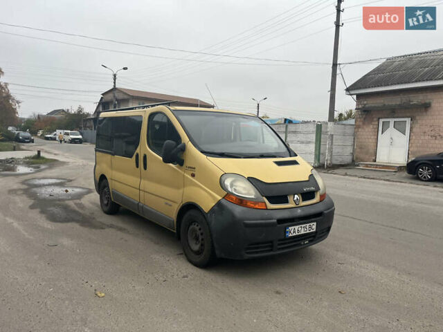 Желтый Рено Трафик, объемом двигателя 1.87 л и пробегом 380 тыс. км за 5500 $, фото 2 на Automoto.ua