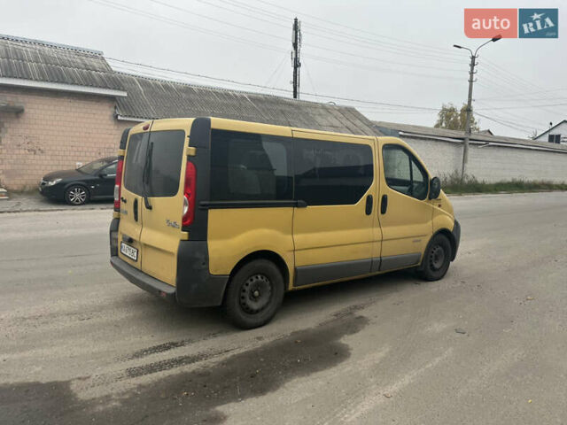 Желтый Рено Трафик, объемом двигателя 1.87 л и пробегом 380 тыс. км за 5500 $, фото 3 на Automoto.ua