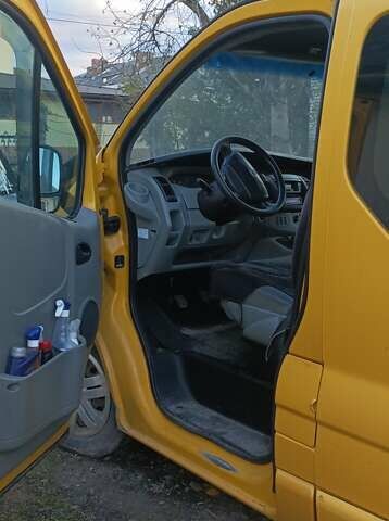 Желтый Рено Трафик, объемом двигателя 1.87 л и пробегом 390 тыс. км за 6500 $, фото 24 на Automoto.ua