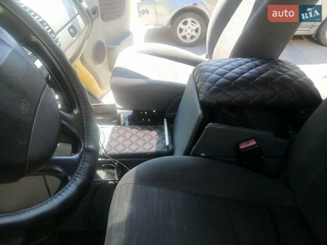 Желтый Рено Трафик, объемом двигателя 1 л и пробегом 35 тыс. км за 9500 $, фото 7 на Automoto.ua