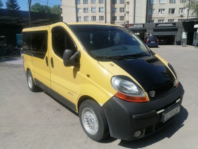 Желтый Рено Трафик, объемом двигателя 1 л и пробегом 35 тыс. км за 9500 $, фото 2 на Automoto.ua