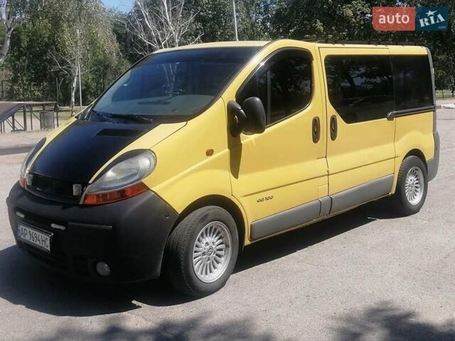 Желтый Рено Трафик, объемом двигателя 1 л и пробегом 35 тыс. км за 9500 $, фото 2 на Automoto.ua