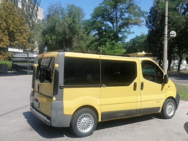Желтый Рено Трафик, объемом двигателя 1 л и пробегом 35 тыс. км за 9500 $, фото 4 на Automoto.ua
