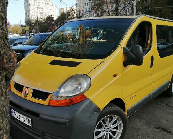 Желтый Рено Трафик, объемом двигателя 1.87 л и пробегом 416 тыс. км за 6000 $, фото 3 на Automoto.ua
