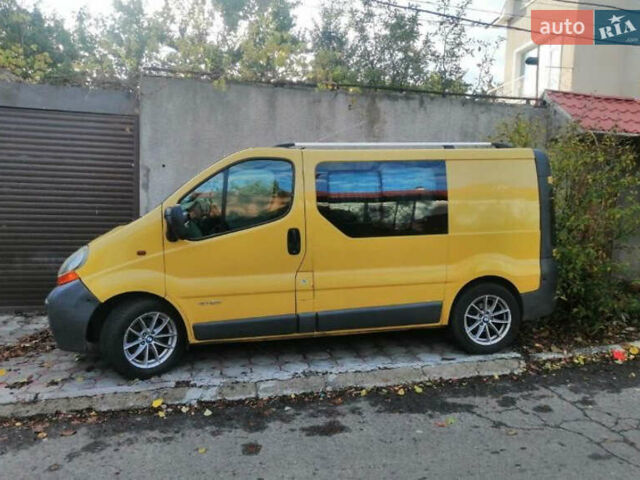 Желтый Рено Трафик, объемом двигателя 1.87 л и пробегом 416 тыс. км за 6000 $, фото 11 на Automoto.ua